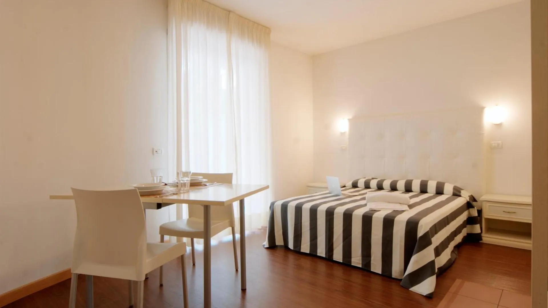Residence Marconi Mare Rimini Aparthotel